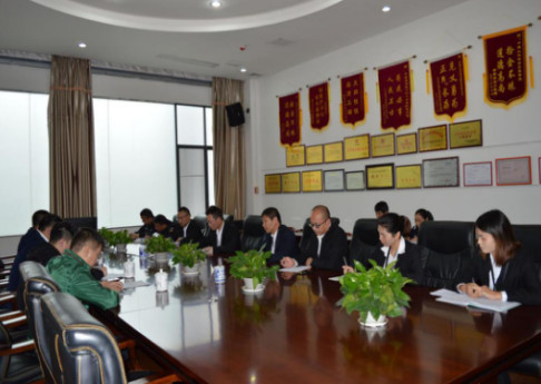 3、2017-10-18公司董事長(zhǎng)馮劍章蒞臨我公司指導(dǎo)工作904.jpg